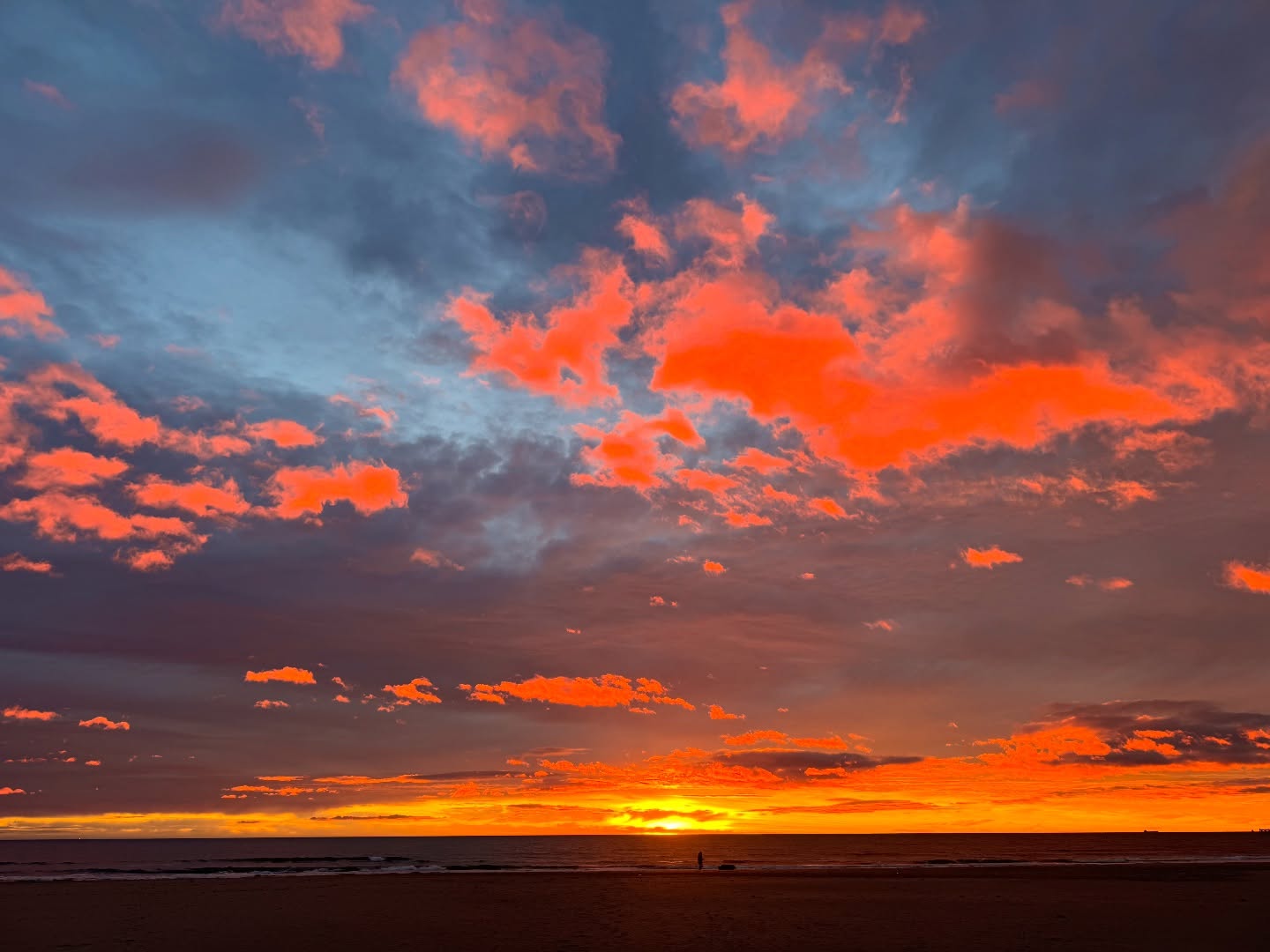Atardecer en la playa de Valencia